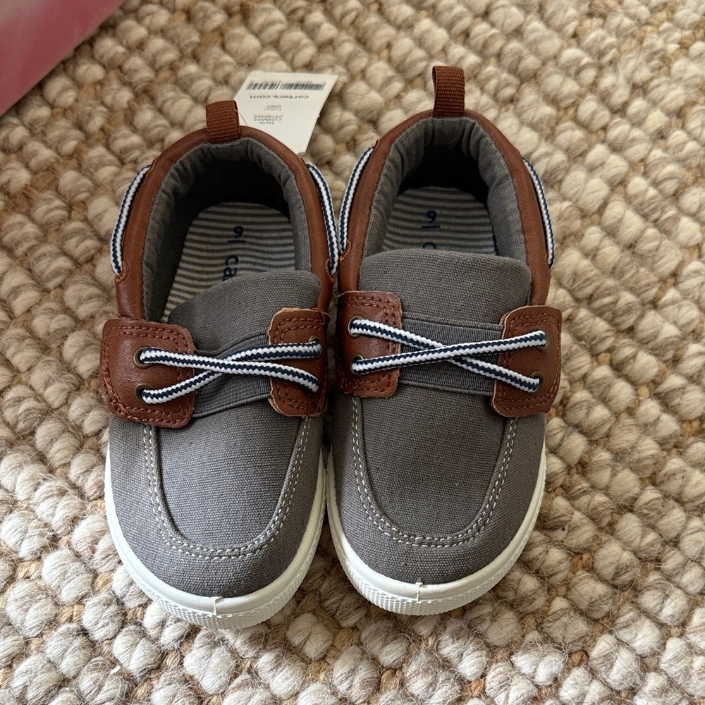 Old Navy Gray and Brown Kids Moccasins